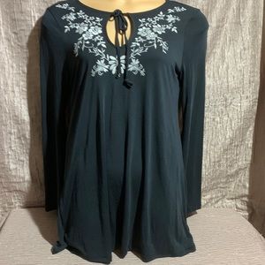 Alya Top Blouse Black White Floral Embroidery S Stretchy Pullover